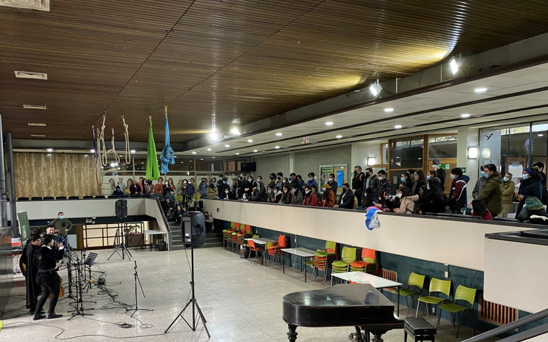 Estudiantes de Universidad del Bío Bío realizan pasantía cultural en dependencias de la DAE